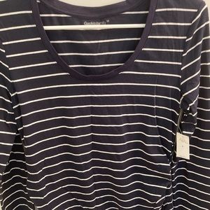 GAP Maternity shirt NWT